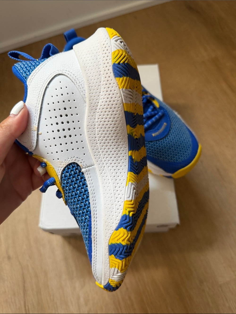Under Armour Curry Shoes - Picture 4 of 6